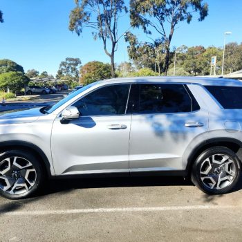 Silver SUV exterior gloss finish car wash near Box Hill The Washouse